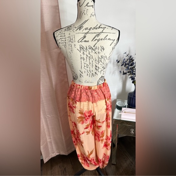 EUC Monday Morning Lounge Pants - Picture 6 of 7